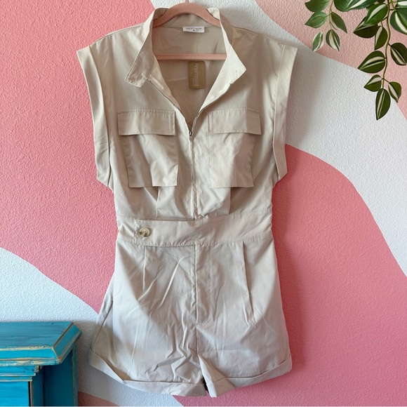 NWT Vestique Safe and Sound Romper Cream Utility Medium - Picture 3 of 11